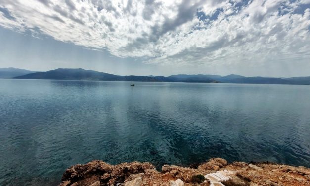 Άστατος ο καιρός σήμερα – Ανεβαίνει λίγο η θερμοκρασία