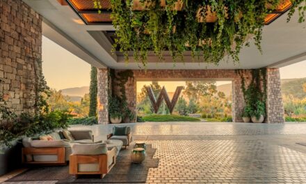 Το W Costa Navarino επιστρέφει στις 9 Απριλίου με ηχηρές συνεργασίες και συναρπαστικές εμπειρίες