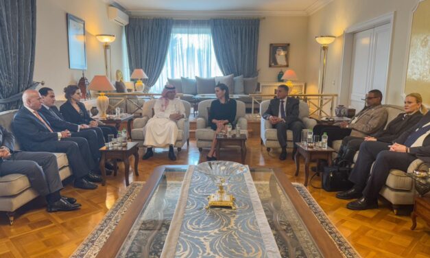 Συνάντηση εργασίας της Υπουργού Τουρισμού με τους Πρέσβεις των Αραβικών Χωρών