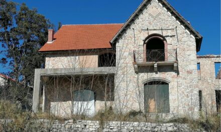 Τατόι: Έτσι θα είναι μετά την αποκατάστασή τους το Υπασπιστήριο και το συγκρότημα του Χοιροστασίου