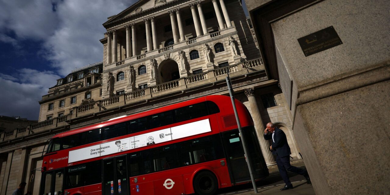 Υποχρεωτική από σήμερα η έκδοση ταξιδιωτικής άδειας για Ευρωπαίους που θέλουν να ταξιδέψουν στη Βρετανία