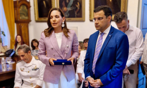 Κεφαλογιάννη στα «Μιαούλεια 2025»: Τιμή στην ιστορική ναυτική παράδοση της Ύδρας