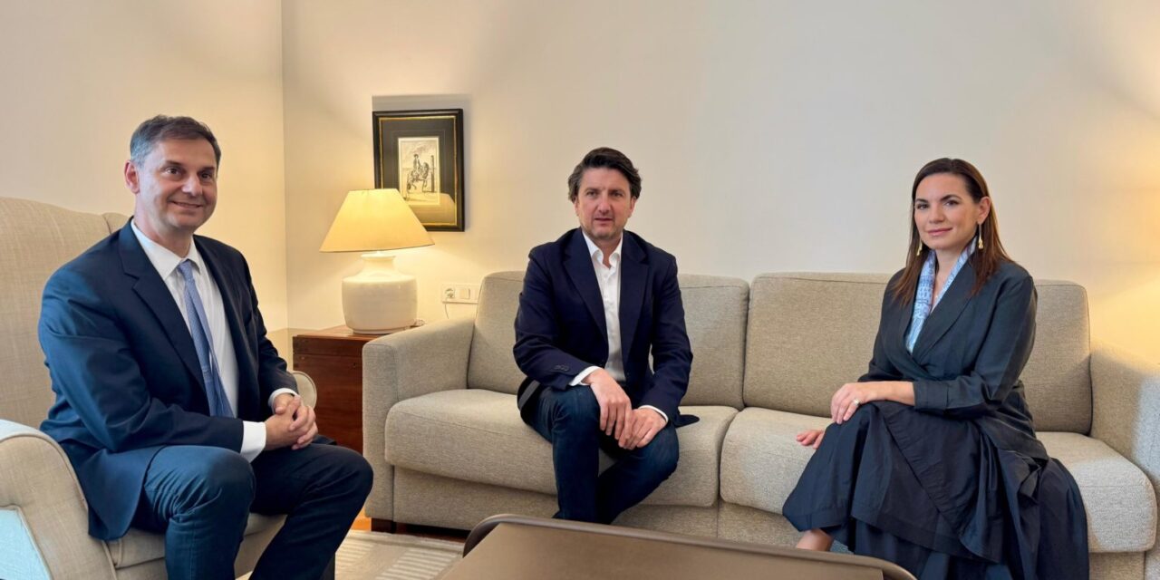 Στην Ισπανία η Όλ. Κεφαλογιάννη για την προώθηση του Χ. Θεοχάρη ως γ.γ. του Παγκόσμιου Οργανισμού Τουρισμού