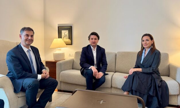 Στην Ισπανία η Όλ. Κεφαλογιάννη για την προώθηση του Χ. Θεοχάρη ως γ.γ. του Παγκόσμιου Οργανισμού Τουρισμού