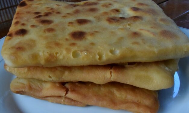 Γκιουζλεμέδες: Η παραδοσιακή, θρακιώτικη, αφράτη πίτα