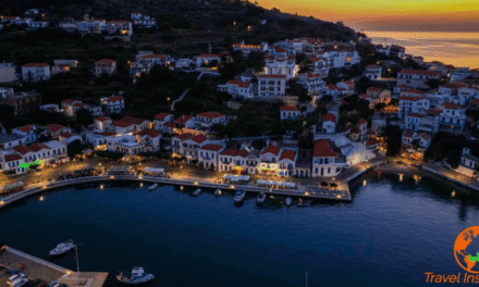 Ταξιδεύουμε σε ένα ξεχωριστό παραθαλάσσιο χωριό στο νησί της απόλυτης ηρεμίας και γαλήνης (vid)