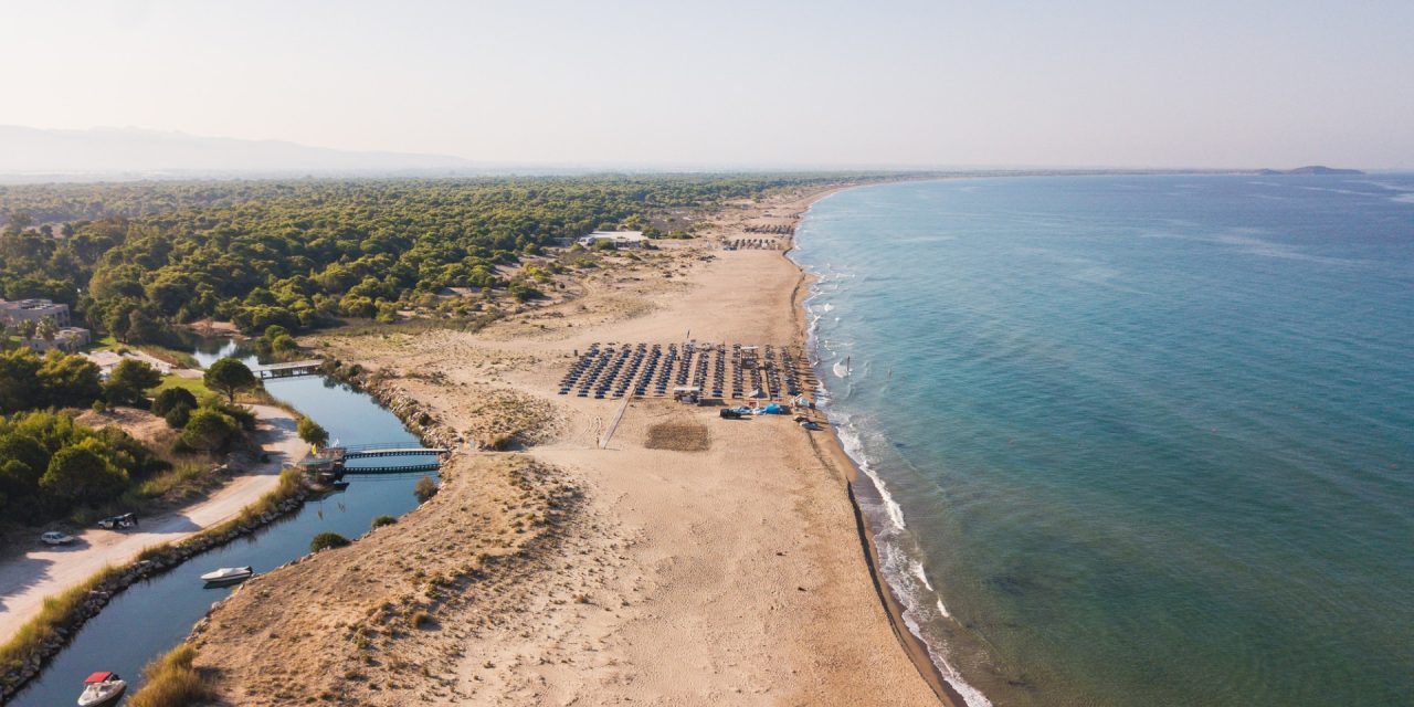 Καλοκαίρι στην Αχαΐα και στην Καλογριά: Ανάμεσα σε αμμόλοφους και πεύκα