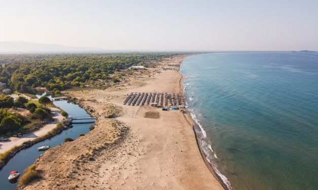 Καλοκαίρι στην Αχαΐα και στην Καλογριά: Ανάμεσα σε αμμόλοφους και πεύκα