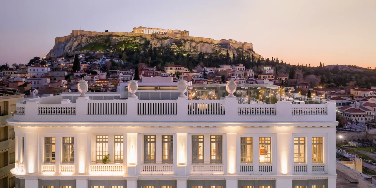 THE DOLLI: «To ομορφότερο ξενοδοχείο στον κόσμο» με  υπογραφή PRIX VERSAILLES