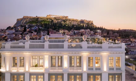 THE DOLLI: «To ομορφότερο ξενοδοχείο στον κόσμο» με  υπογραφή PRIX VERSAILLES