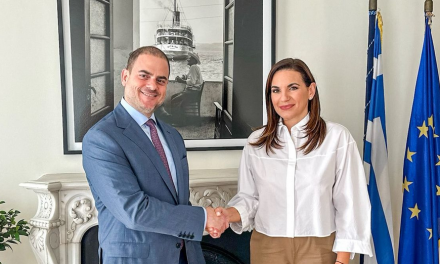 Συνάντηση της Υπ. Τουρισμού με τον Πρόεδρο του Αμερικανο-Ελληνικού Εμπορικού Επιμελητήριου