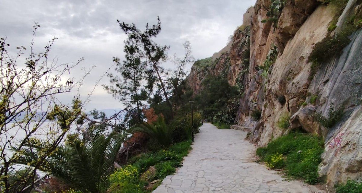 Υπογράφηκε προγραμματική σύμβαση για την προστασία του μονοπατιού της Αρβανιτιάς