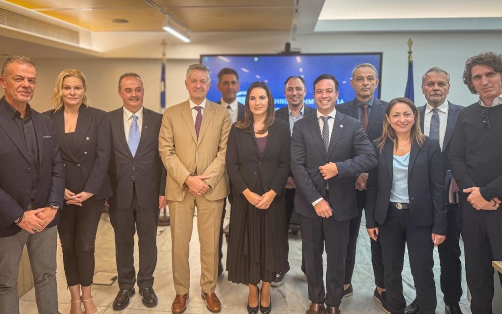 Συνάντηση Όλγας Κεφαλογιάννη με την Πανελλήνια Ομοσπονδία Ξενοδόχων: Θετικά μηνύματα για την πορεία του τουρισμού