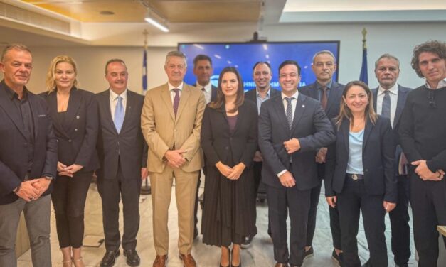 Συνάντηση Όλγας Κεφαλογιάννη με την Πανελλήνια Ομοσπονδία Ξενοδόχων: Θετικά μηνύματα για την πορεία του τουρισμού