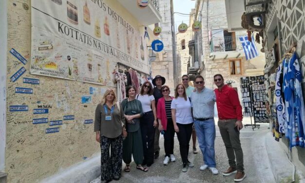 Σέρβοι tos και bloggers σε fam trip στη Χίο