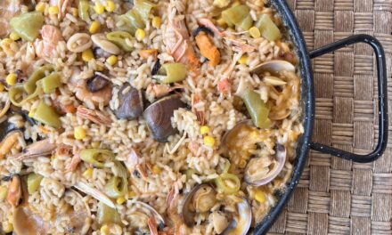 Παέγια με θαλασσινά: Γεύση Ισπανίας στο πιάτο σου