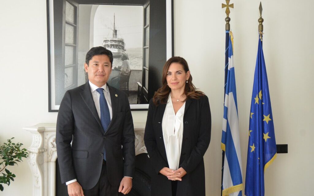 Συνάντηση Υπ. Τουρισμού με Πρέσβη Καζακστάν: Πρωτοβουλία για επαναφορά απευθείας πτήσεων και ενίσχυση τουριστικής συνεργασίας