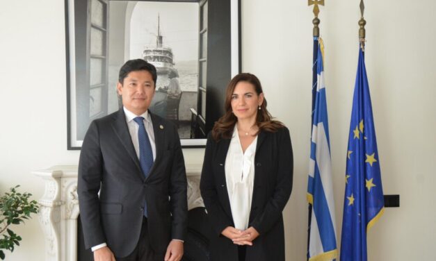 Συνάντηση Υπ. Τουρισμού με Πρέσβη Καζακστάν: Πρωτοβουλία για επαναφορά απευθείας πτήσεων και ενίσχυση τουριστικής συνεργασίας