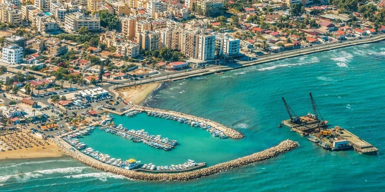 Λάρνακα: Η ήρεμη δύναμη της Κύπρου