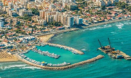 Λάρνακα: Η ήρεμη δύναμη της Κύπρου