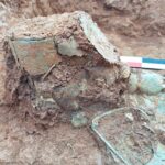 Εντυπωσιακές ταφές των αρχαϊκών χρόνων στην Φθιώτιδα – Η αρχόντισσα με το ανεστραμμένο διάδημα