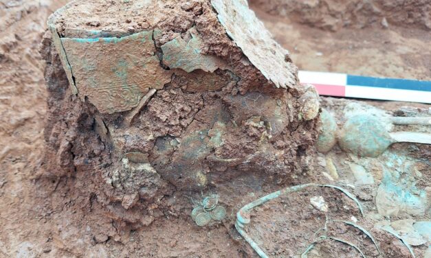 Εντυπωσιακές ταφές των αρχαϊκών χρόνων στην Φθιώτιδα – Η αρχόντισσα με το ανεστραμμένο διάδημα