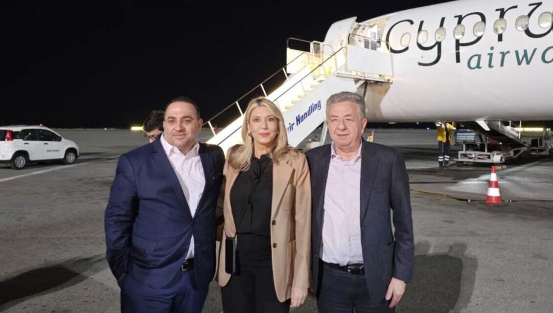 Η Υφυπουργός Τουρισμού Άννα Καραμανλή στα εγκαίνια της πρώτης απευθείας πτήσης της Cyprus Airways Λάρνακα- Ηράκλειο