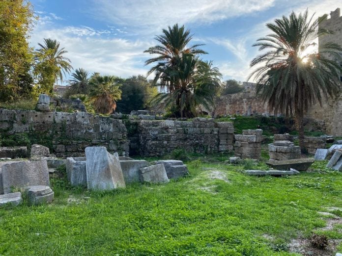 Ρόδος: Ανάδειξη της ρωμαϊκής οδού Cardo και του Τετραπύλου, στον αρχαιολογικό χώρο της «Περβόλας» της Μεσαιωνικής πόλης