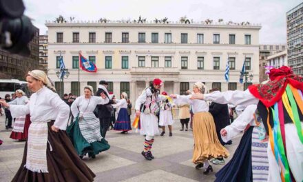Tσικνοπέμπτη στη Βαρβάκειο: Δωρεάν παραδοσιακό τσίκνισμα, γλέντι με μουσική και χορό