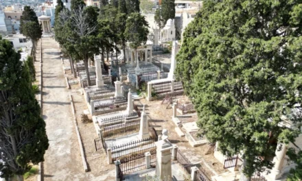 Προστασία και ανάδειξη ταφικών μνημείων, στο κοιμητήριο Αγίου Γεωργίου, στην Ερμούπολη της Σύρου