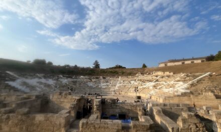 Αποκαθίσταται το σκηνικό οικοδόμημα του αρχαίου θεάτρου της Λάρισας