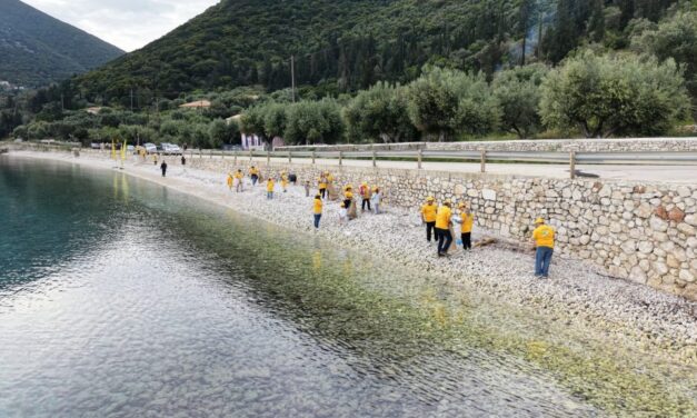 Καθαρισμός ακτής στην Ιθάκη από την Levante Ferries