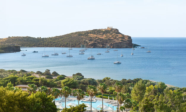 Πάσχα στο Cape Sounio με θέα τον Ναό του Ποσειδώνα