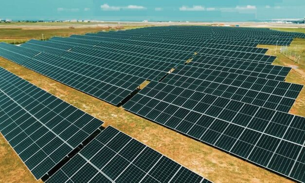 Στο αεροδρόμιο «Μακεδονία» το πρώτο φωτοβολταϊκό πάρκο περιφερειακού αεροδρομίου στη χώρα