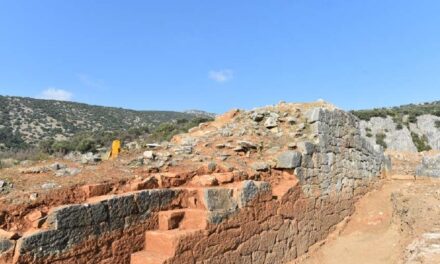 Ολοκληρώνονται τα έργα αποκατάστασης και ανάδειξης της ακρόπολης της Αρχαίας Πέλιννας