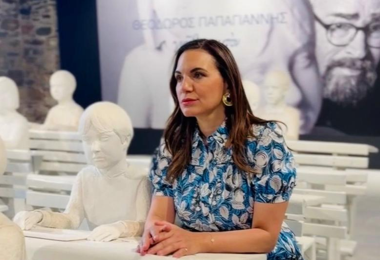 Η υπουργός Τουρισμού Όλγα Κεφαλογιάννη στην Σύρο – Επαφές με τουριστικούς φορείς και εγκαίνια έκθεσης