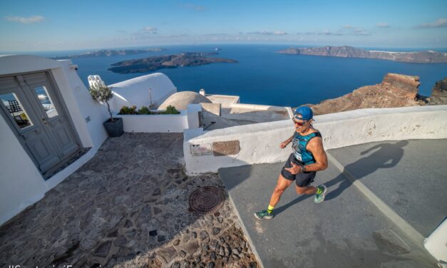 Santorini Experience 2026: Εκεί που ο αγώνας ξεκινά μέσα από το ηφαίστειο