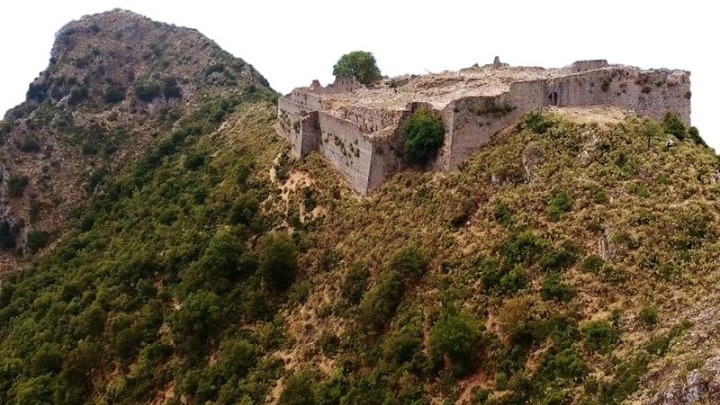 Αποκαταστάθηκε το ιστορικό κάστρο της Κιάφας στο Σούλι – Σήμερα τα εγκαίνια