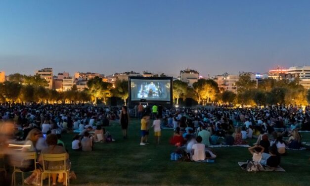 Full Moon Sleepover στο Πάρκο Σταύρος Νιάρχος: Σινεμά, παιχνίδια και yoga μέχρι το ξημέρωμα