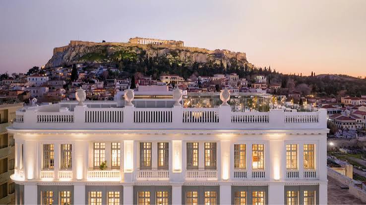 Διεθνής θρίαμβος για το “The Dolli at Acropolis”